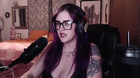 Snapshot of demongf chatting on September 25, 2:51 am Demoness Mina online show from September 25, 2:51 am