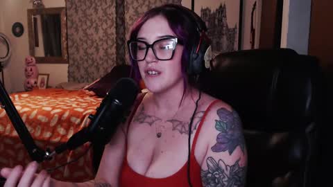 Snapshot of demongf chatting on September 27, 2:20 am Demoness Mina online show from September 27, 2:20 am