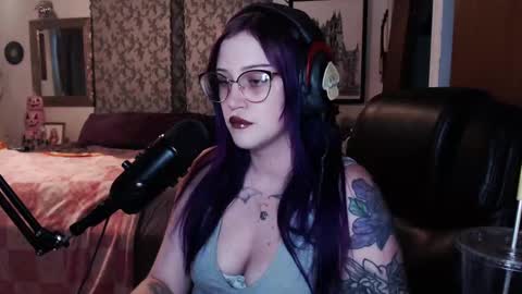 Snapshot of demongf chatting on October 12, 10:33 pm Demoness Mina online show from October 12, 10:33 pm