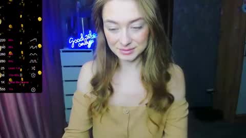 Snapshot of demure_soul chatting on September 15, 4:58 am Sophie online show from September 15, 4:58 am