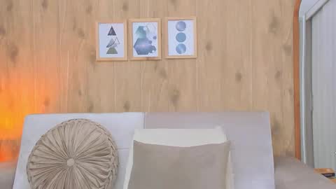 Snapshot of demyrose chatting on October 16, 5:29 am DEMY online show from October 16, 5:29 am