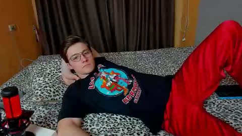 Deni online show from February 9, 6:32 pm