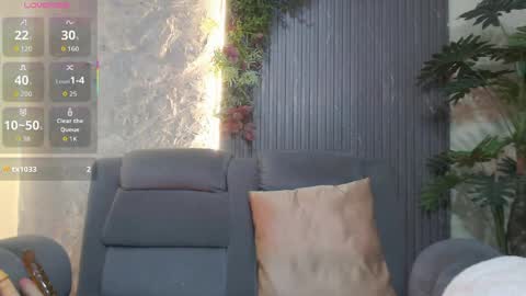 Laura online show from May 7, 12:12 pm
