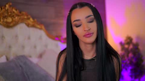 denisedevilles online show from February 4, 9:07 am