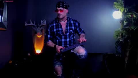 dennis_cox_ online show from February 6, 9:13 am