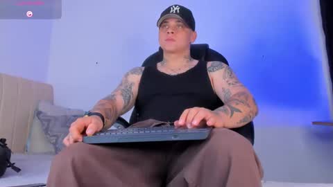 dennis munera online show from October 23, 10:06 am