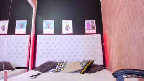 dennyzeans online show from January 7, 11:26 am