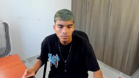 dereck_dosantos online show from March 13, 10:24 pm