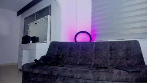 dereckhardd online show from January 19, 10:14 am