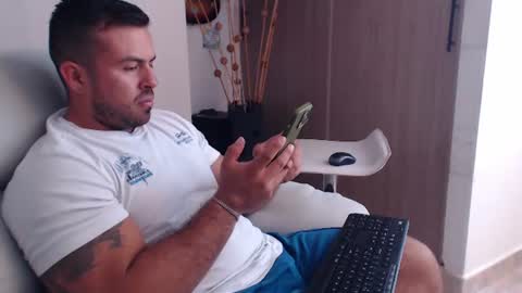 Derek online show from July 19, 4:31 pm