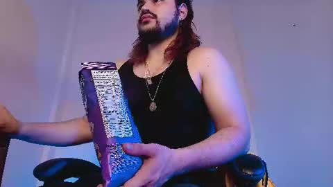 Derek online show from June 29, 10:42 pm