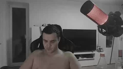 dershark online show from April 19, 1:06 am