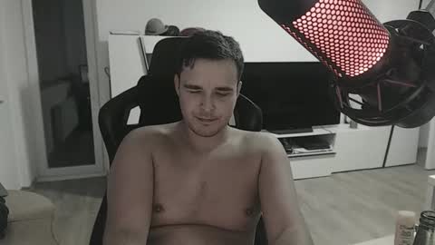 Snapshot of dershark chatting on October 31, 4:57 am dershark online show from October 31, 4:57 am