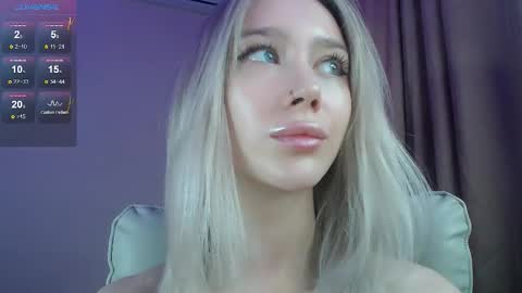 Snapshot of des_ch chatting on September 23, 5:30 pm Ari online show from September 23, 5:30 pm