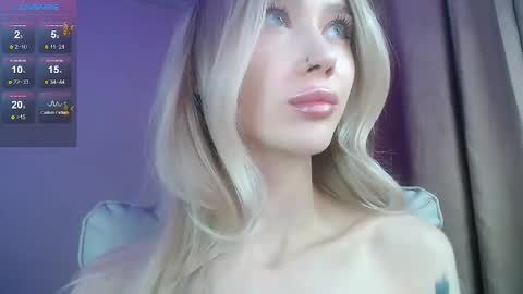 Snapshot of des_ch chatting on September 19, 5:49 pm Ari online show from September 19, 5:49 pm