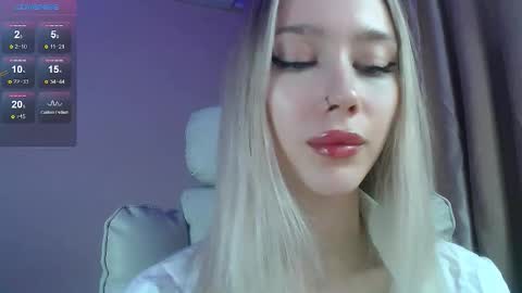 Snapshot of des_ch chatting on September 28, 5:22 pm Ari online show from September 28, 5:22 pm
