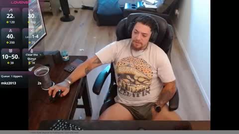 desertadventurer25 online show from September 9, 9:26 pm