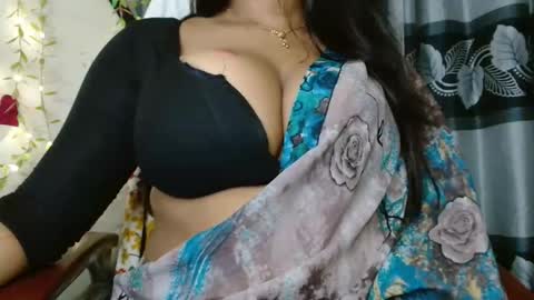 Snapshot of desi_girl_jebin chatting on September 12, 6:10 pm Jebin online show from September 12, 6:10 pm
