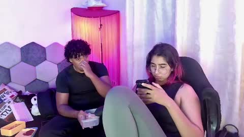TORI AND MR. BEAR online show from June 1, 6:20 pm