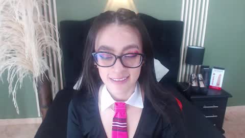 Snapshot of desiring__angel chatting on February 1, 5:07 am Desiring Angel online show from February 1, 5:07 am