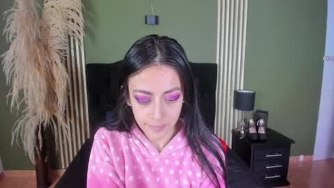 Snapshot of desiring__angel chatting on February 28, 11:36 am Desiring Angel online show from February 28, 11:36 am