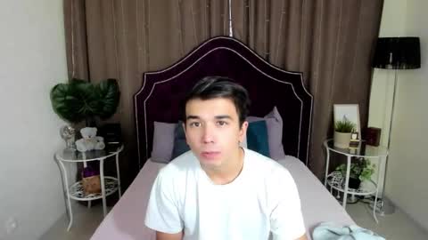 Devid online show from December 7, 11:45 am