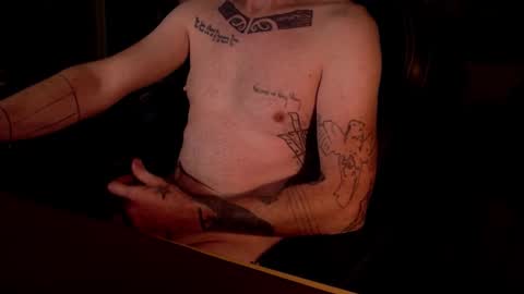 devillovesanything777 online show from November 18, 7:28 pm