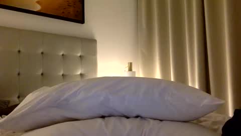 devilwings2 online show from October 16, 10:15 am