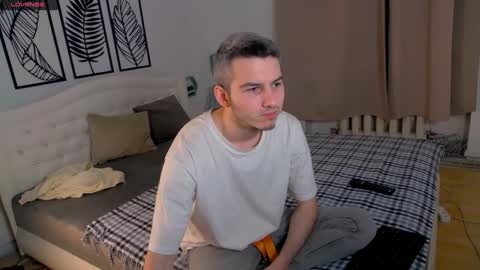 devin_ho online show from January 30, 8:21 pm