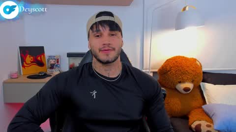 JULIAN online show from March 6, 1:05 am