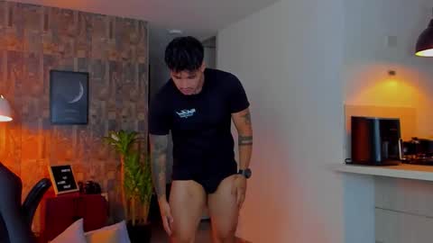 JULIAN online show from November 17, 11:40 pm