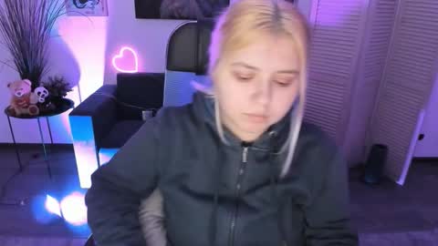 Dia online show from November 23, 10:52 pm