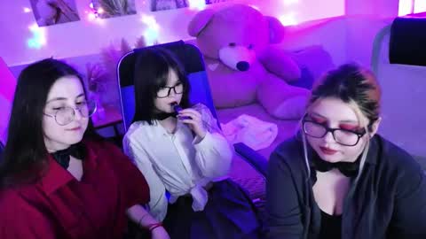 Dia online show from March 1, 8:46 pm