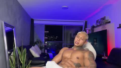 Diego online show from October 29, 1:18 am