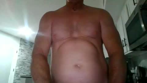 Snapshot of diamondchuck73 chatting on February 25, 1:43 pm Diamondchuck73 online show from February 25, 1:43 pm