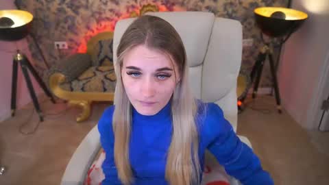 DiamondNina online show from April 21, 7:10 pm