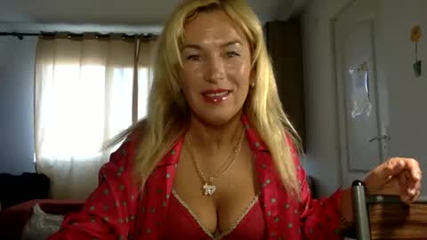 diana583578 online show from May 18, 4:24 pm