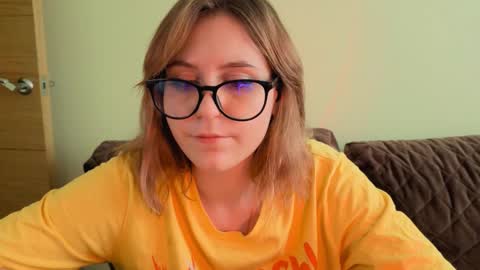 Snapshot of diana_floweri chatting on September 11, 1:01 pm Diana online show from September 11, 1:01 pm