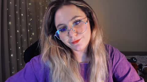Snapshot of diana_floweri chatting on January 8, 1:31 pm Diana online show from January 8, 1:31 pm
