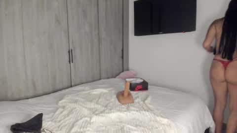 Snapshot of diana_jones_ chatting on October 30, 2:01 am POCA online show from October 30, 2:01 am