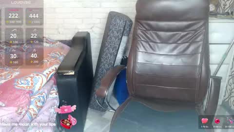 Snapshot of diana_li_ chatting on October 6, 6:20 am Diana li online show from October 6, 6:20 am