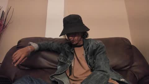 Snapshot of dickie_dicking chatting on October 20, 9:20 pm dickie_dicking online show from October 20, 9:20 pm