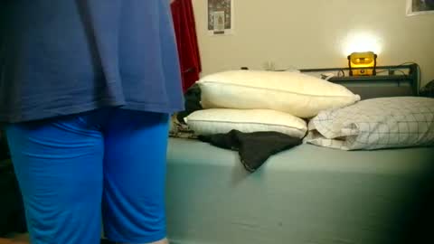 Steve online show from February 23, 9:39 pm