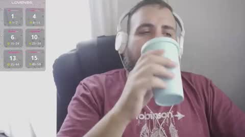 Snapshot of dicristalino chatting on October 31, 4:51 pm Cristian Dipolino online show from October 31, 4:51 pm