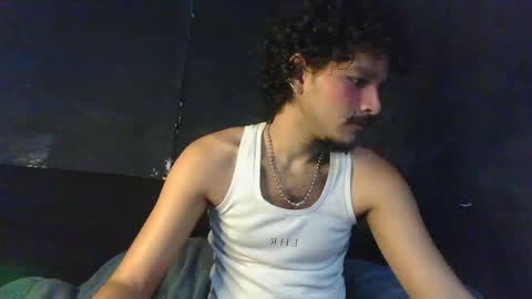 diemond_latinx98 online show from April 19, 11:33 am