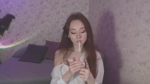 Hi im Alice 3 Im usualy online 03-10 or 17-21 UTC0 online show from March 3, 7:28 pm