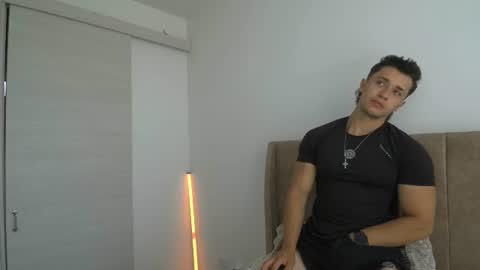 Dilan Coy online show from July 13, 9:40 pm