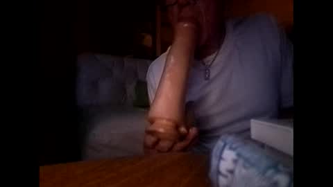 Snapshot of dildosnme22 chatting on October 7, 9:49 am dildosnme22 online show from October 7, 9:49 am