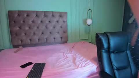 Dimanick online show from January 3, 12:07 pm