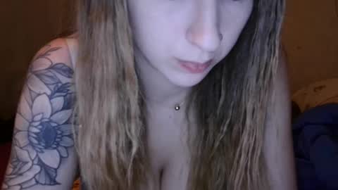 Snapshot of dimepiecexxx chatting on March 12, 10:26 am Sofie online show from March 12, 10:26 am